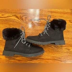 Rock and Candy By Zigi Shearling Boots Womens 8 Black Faux Fur Shoes Winter